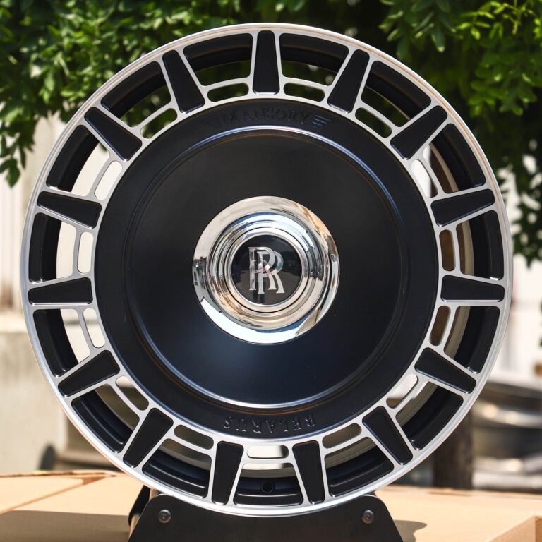Rolls-Royce Ghost wheels – Gloss Black Full-Face Machined Face, front view