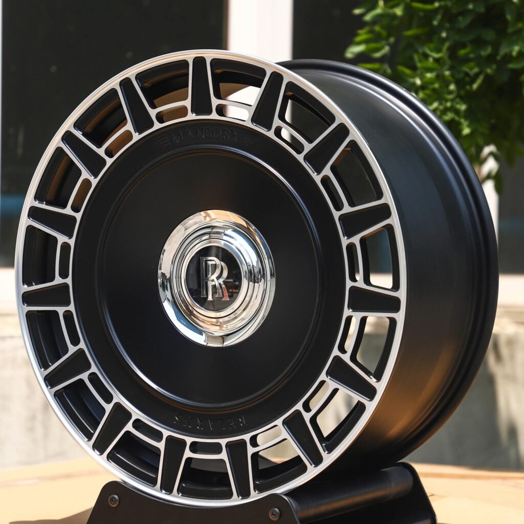 Rolls-Royce Wraith wheels – Gloss Black Full-Face Machined Face, angled view