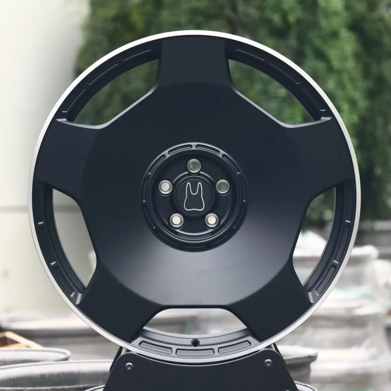 Porsche 911 wheels – Gloss Black Full-Face Machined Lip, front view