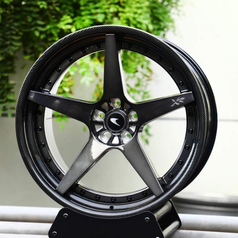 Audi A6 wheels – Gloss Black / Gray Carbon Fibre, front view
