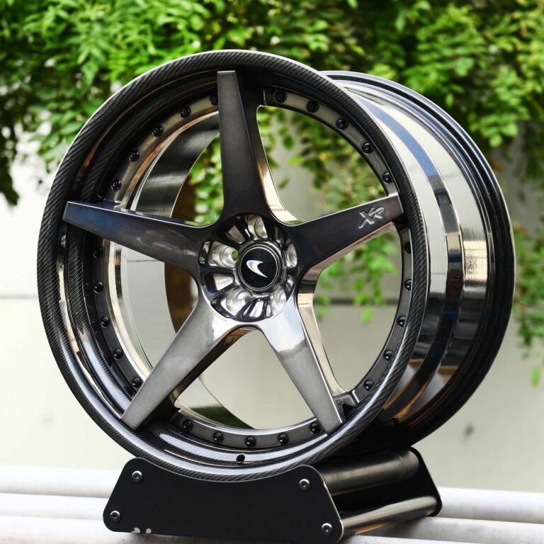 Audi A6 wheels – Gloss Black / Gray Carbon Fibre, front view