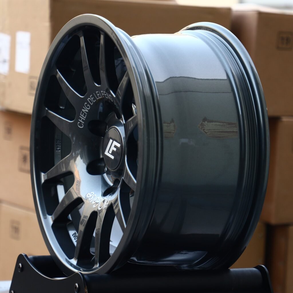 6x135 wheels – Gloss Black / Gunmetal 12-Spoke, side view