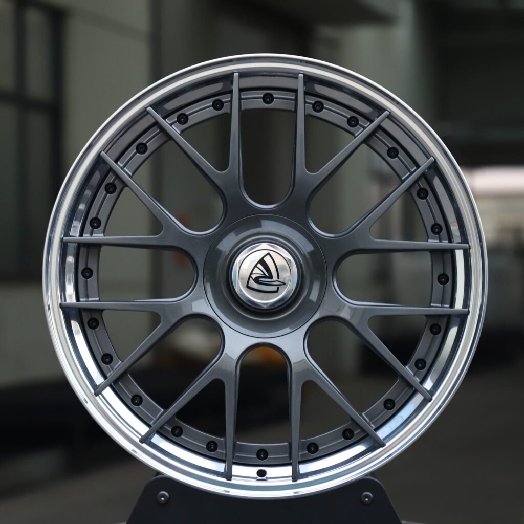 Gloss Black / Gunmetal 2-Piece 8 Y-Spoke Forged Wheels – Audi A6 / BMW 5 Series Fitment (5-Lug)