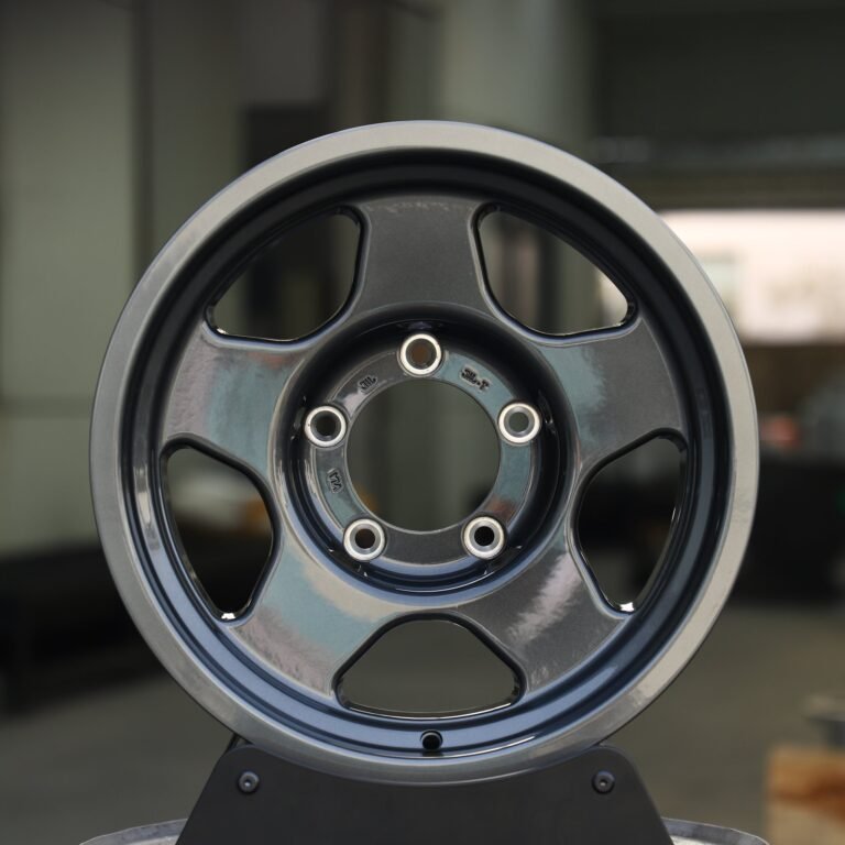 Toyota 4Runner wheels – Gloss Black / Gunmetal 5-Spoke Deep Lip, front view