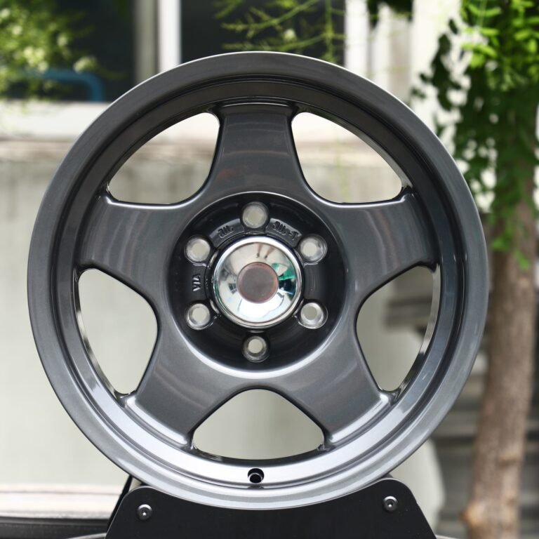 Toyota 4Runner wheels – Gloss Black / Gunmetal 5-Spoke, front view