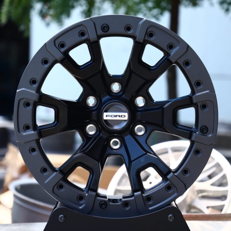 Ford F-150 wheels – Gloss Black / Gunmetal 6 Y-Spoke, front view
