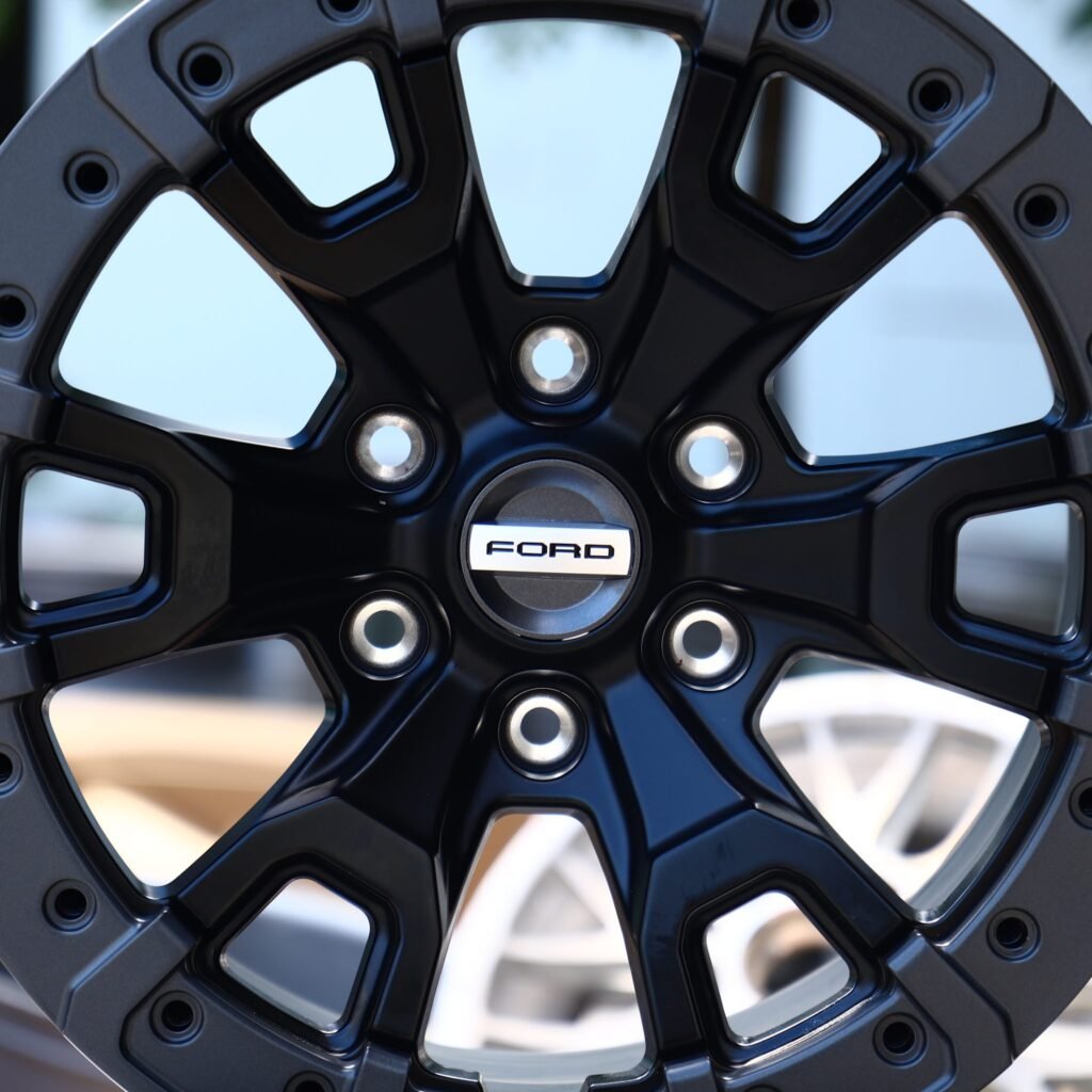 6x135 wheels – Gloss Black / Gunmetal 6 Y-Spoke, side view