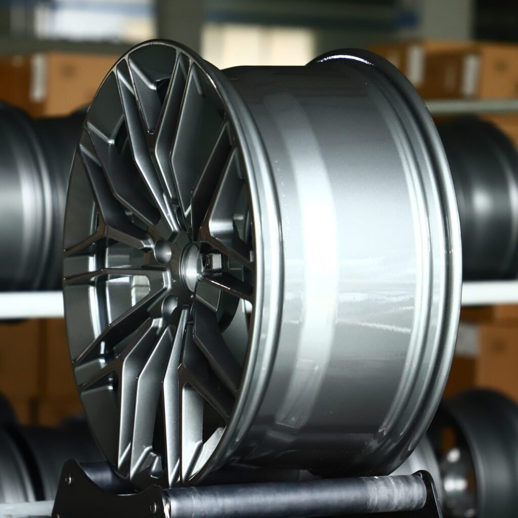 5x130 wheels – Gloss Black / Gunmetal Custom, side view