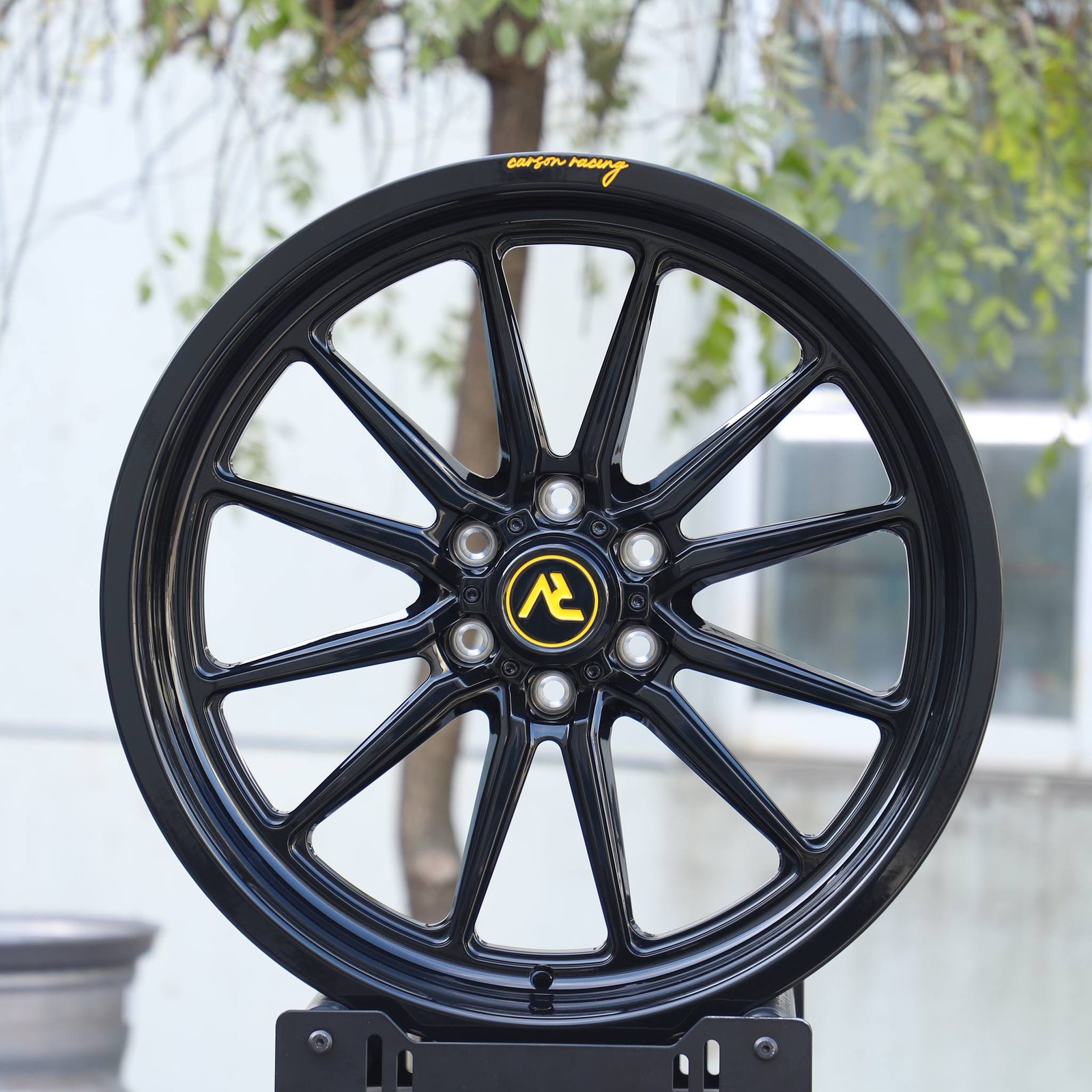 Ram 2500 wheels – Gloss Black H-Type, front view