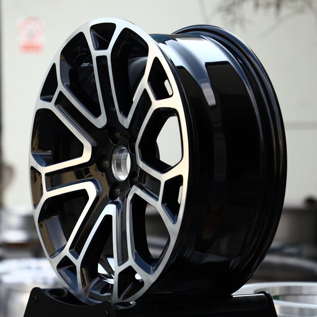 5x130 wheels – Gloss Black / Machined 5 Split-Spoke, side view
