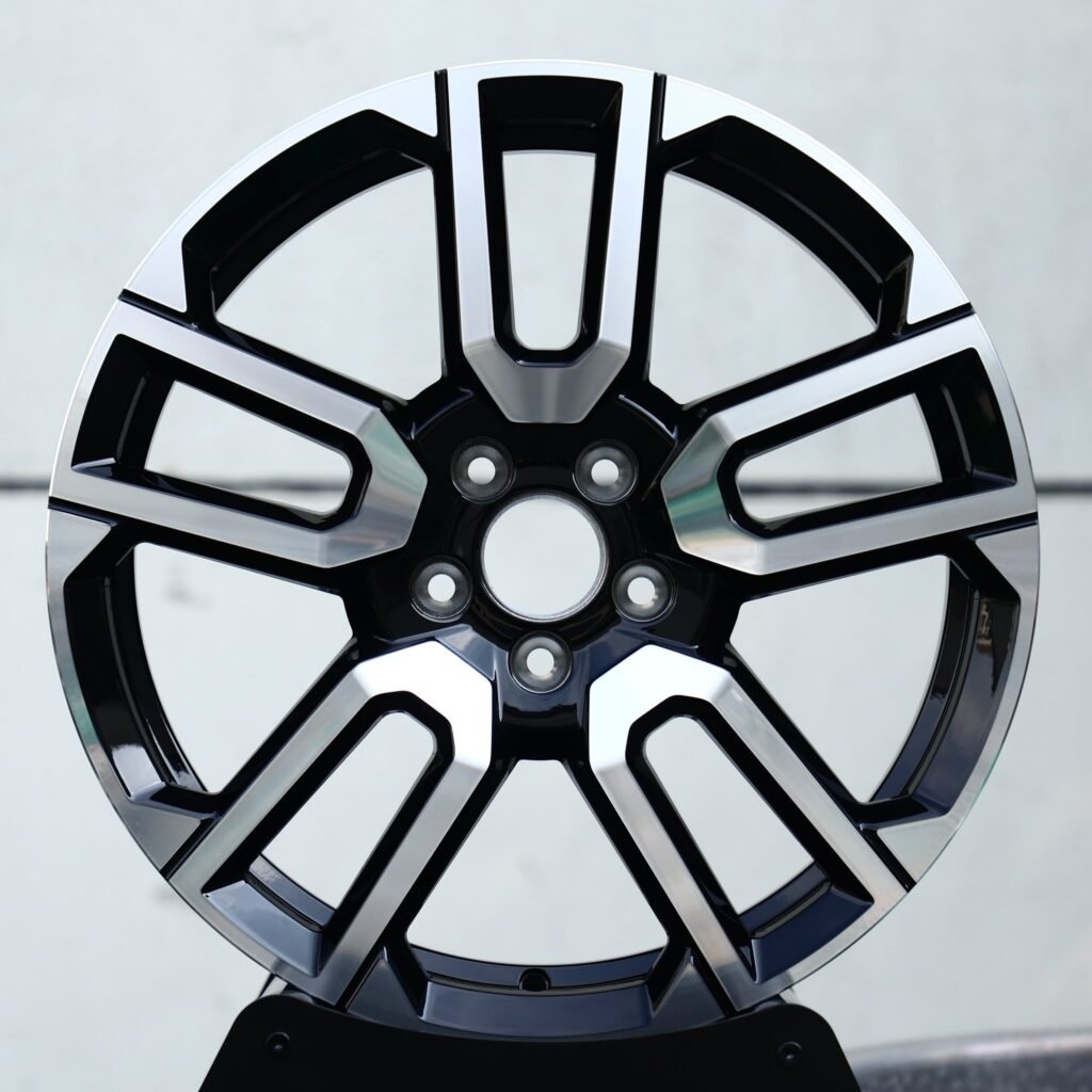 Porsche 911 wheels – Gloss Black / Machined 5 Split-Spoke, front view