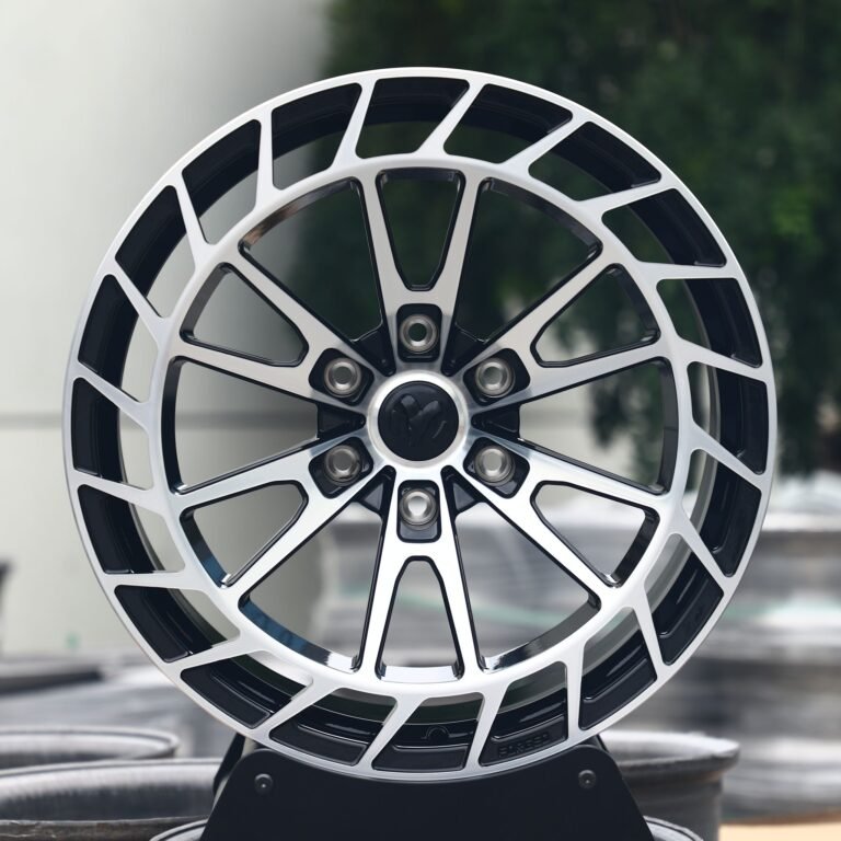 Toyota 4Runner wheels – Gloss Black Machined Face Directional, front view