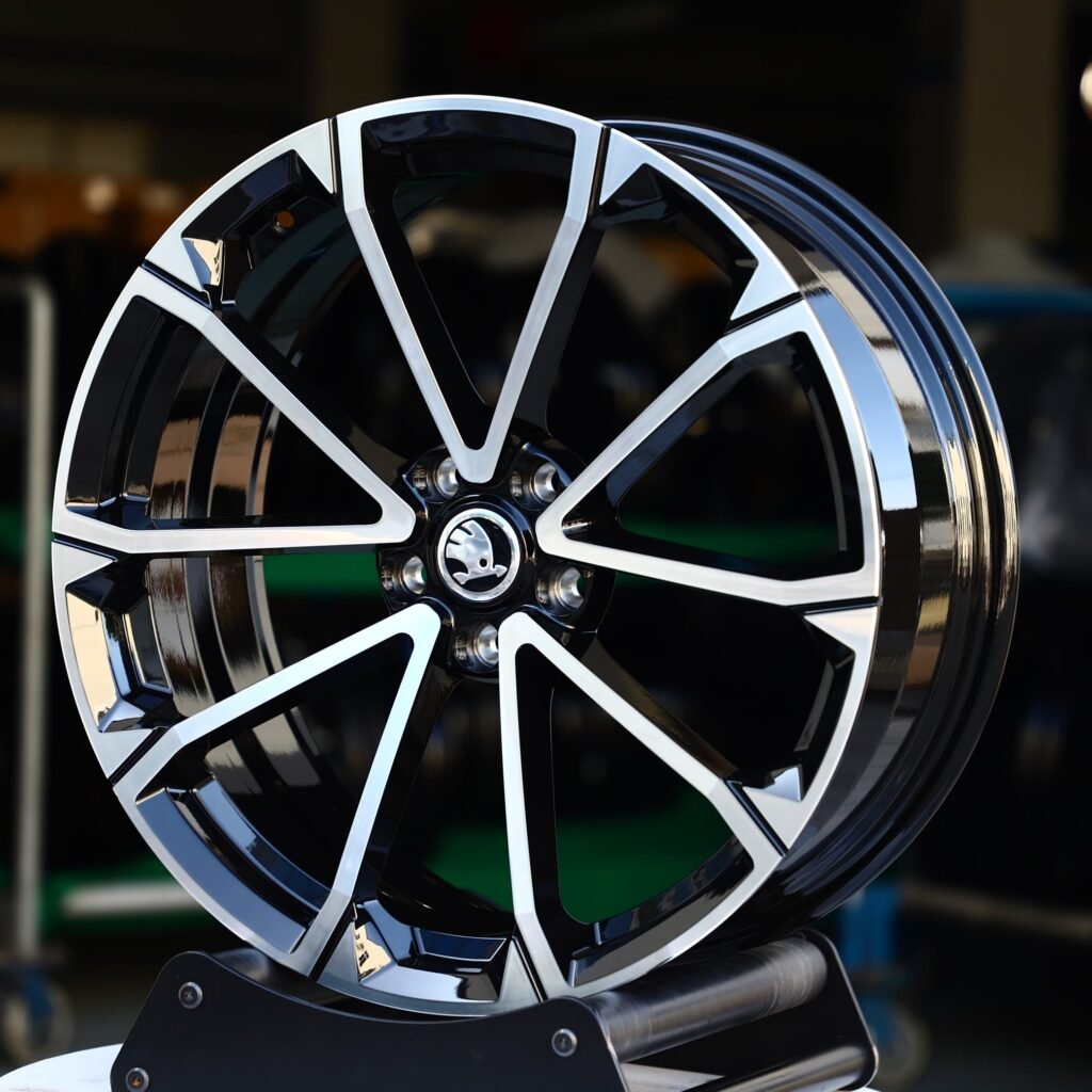 Gloss Black Machined Face Forged Wheels - Audi A6 / BMW 5 Series Fitment (5-Lug) view 3