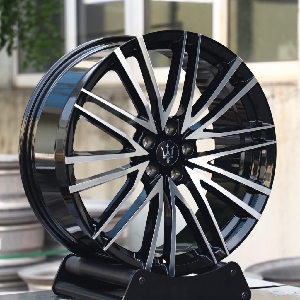 Maserati Quattroporte wheels – Gloss Black Machined Face, angled view