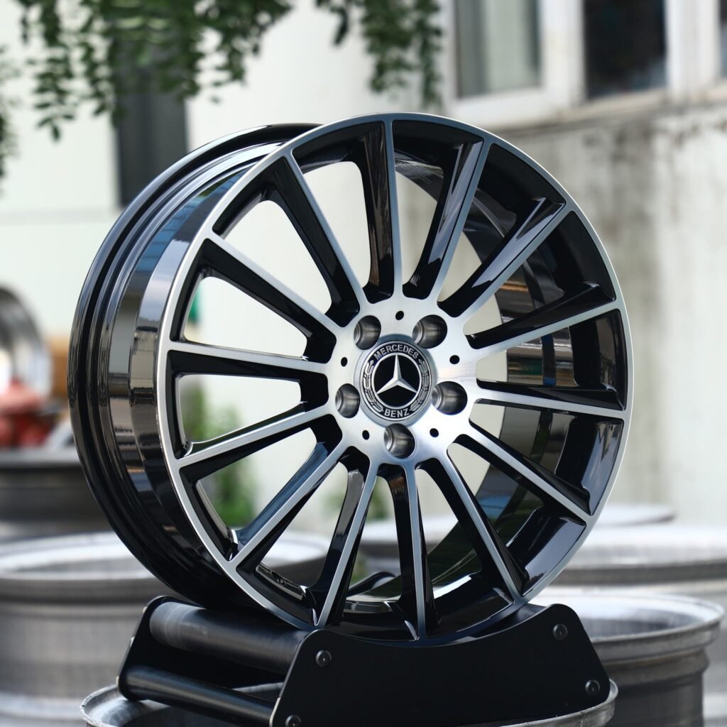 Mercedes-Benz S-Class wheels – Gloss Black Machined Face, angled view