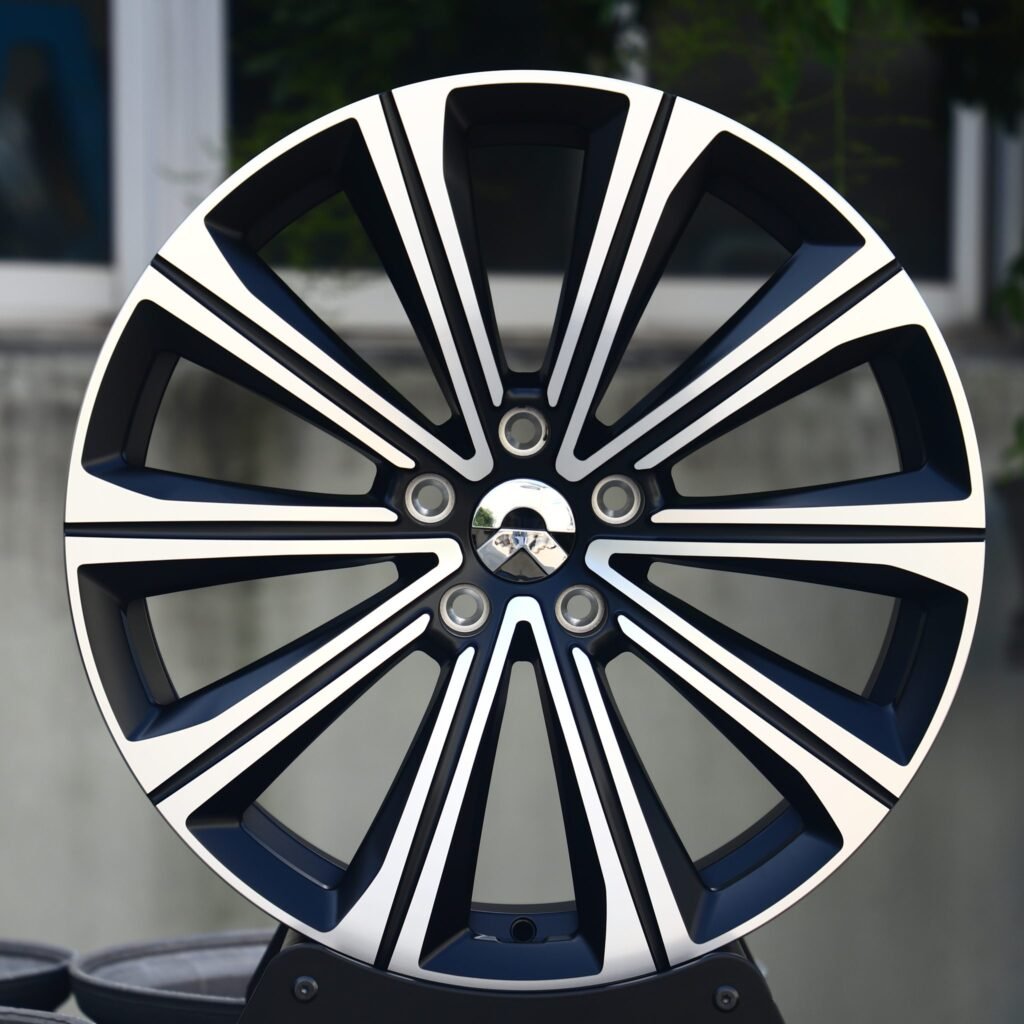 NIO ET7 wheels – Gloss Black Machined Face, front view