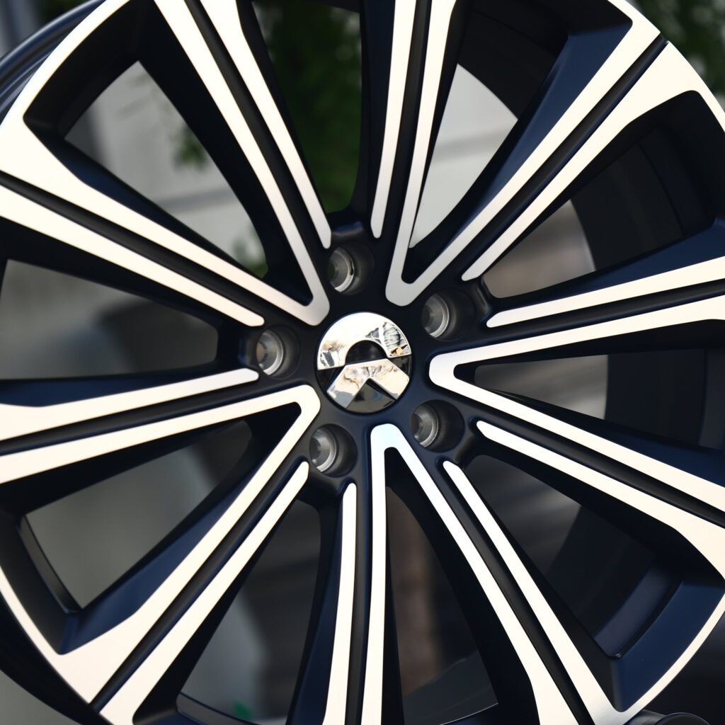 BMW M3 F80 wheels – Gloss Black Machined Face, lip and barrel detail