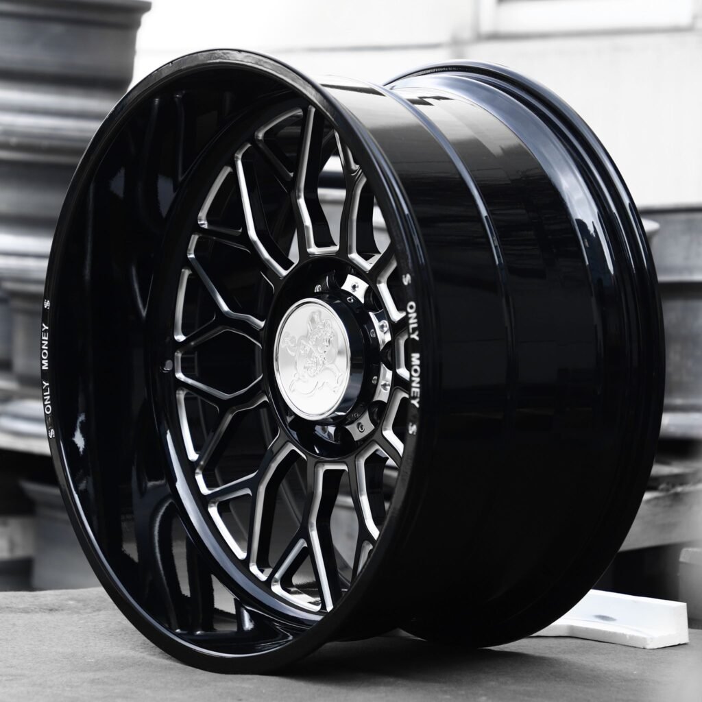 GMC Sierra 2500HD wheels – Gloss Black / Machined H-Type 12-Spoke, lip and barrel detail