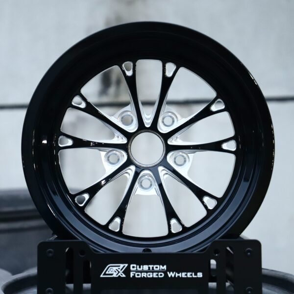 Ford Mustang wheels – Gloss Black / Machined Multi-Spoke Deep Lip, front view