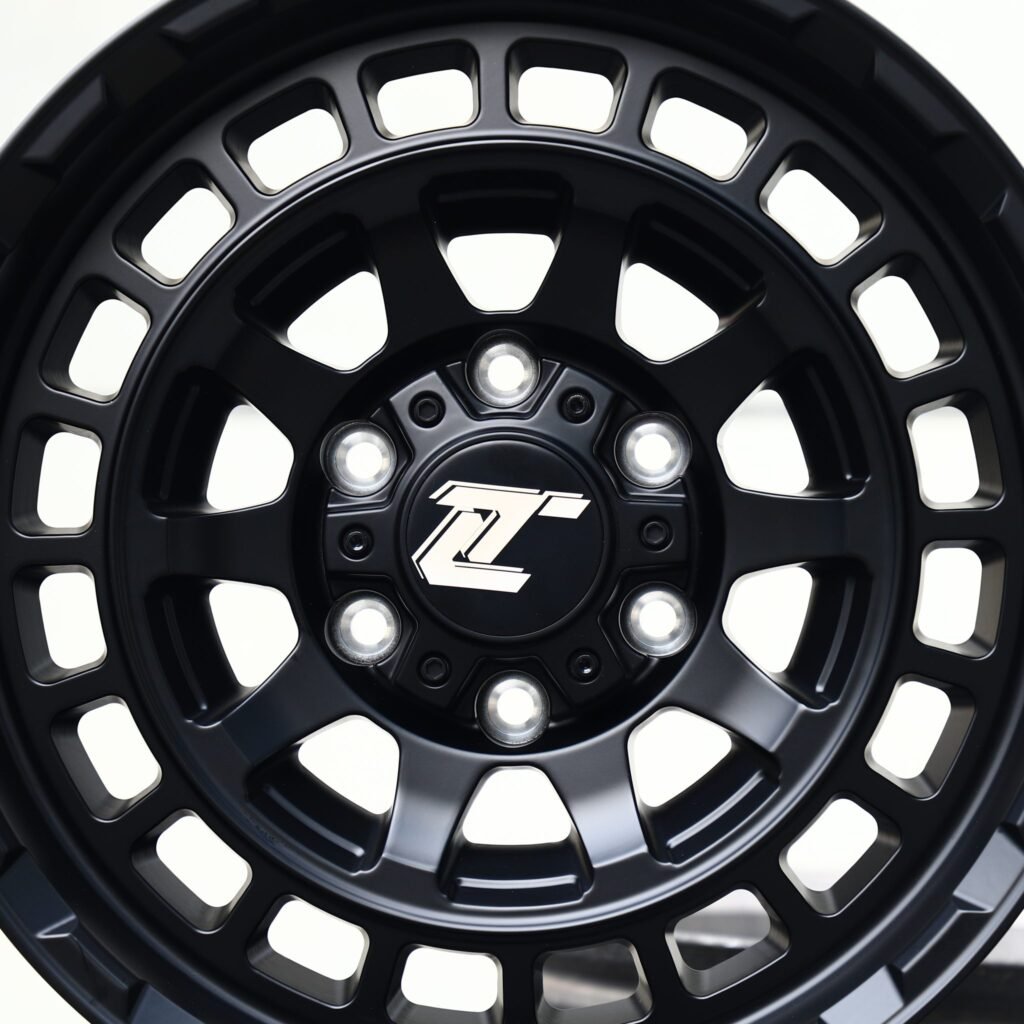 Toyota 4Runner wheels – Gloss Black Multi-Spoke Bolt-Ring, lip and barrel detail
