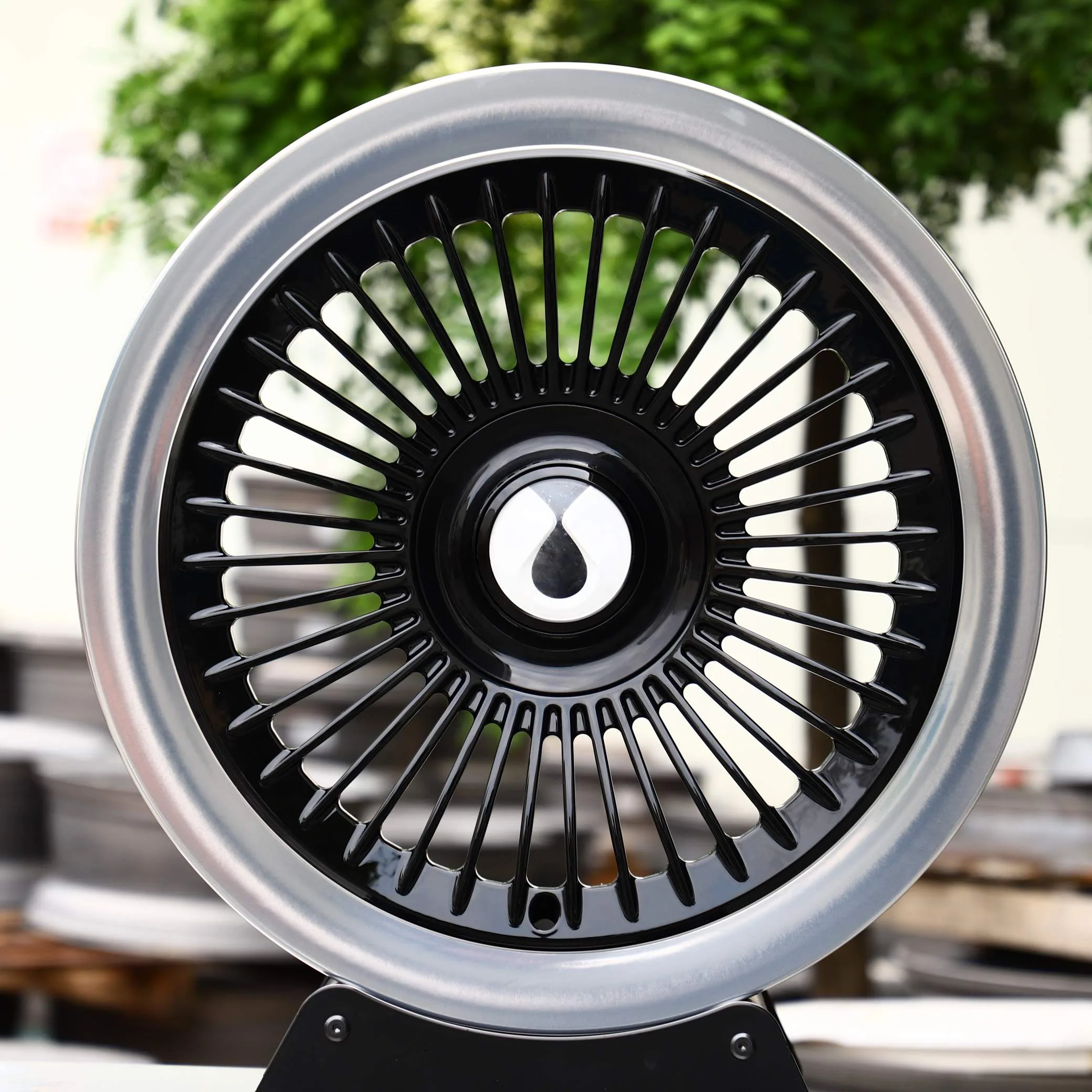 Audi A6 wheels – Gloss Black Multi-Spoke Deep Lip, front view