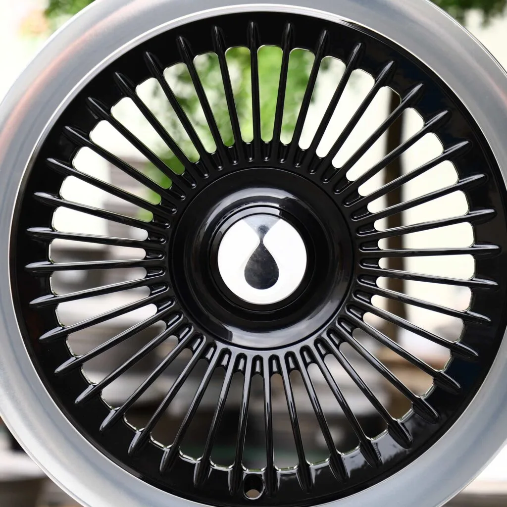 5x112 wheels – Gloss Black Multi-Spoke Deep Lip, side view