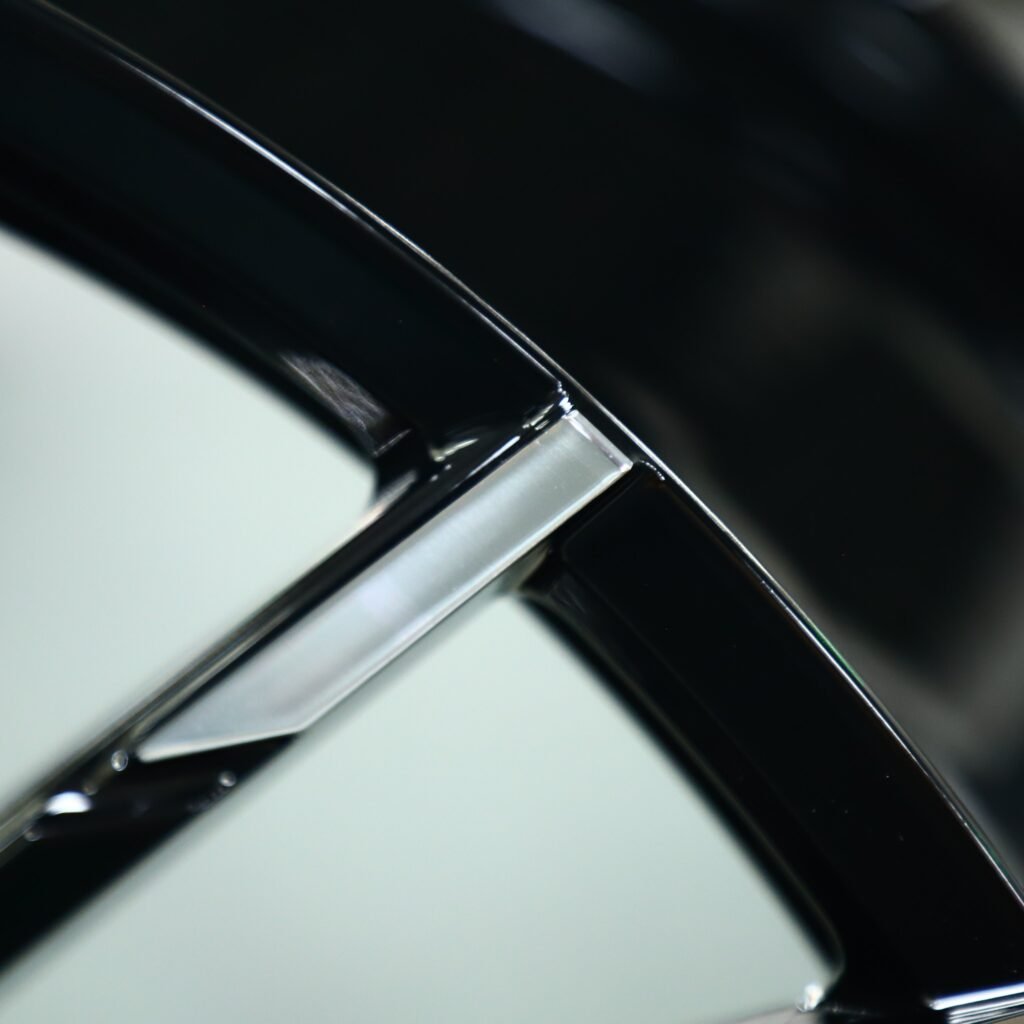 BMW M3 F80 wheels – Gloss Black Multi-Spoke Directional Milled Machined Face, lip and barrel detail