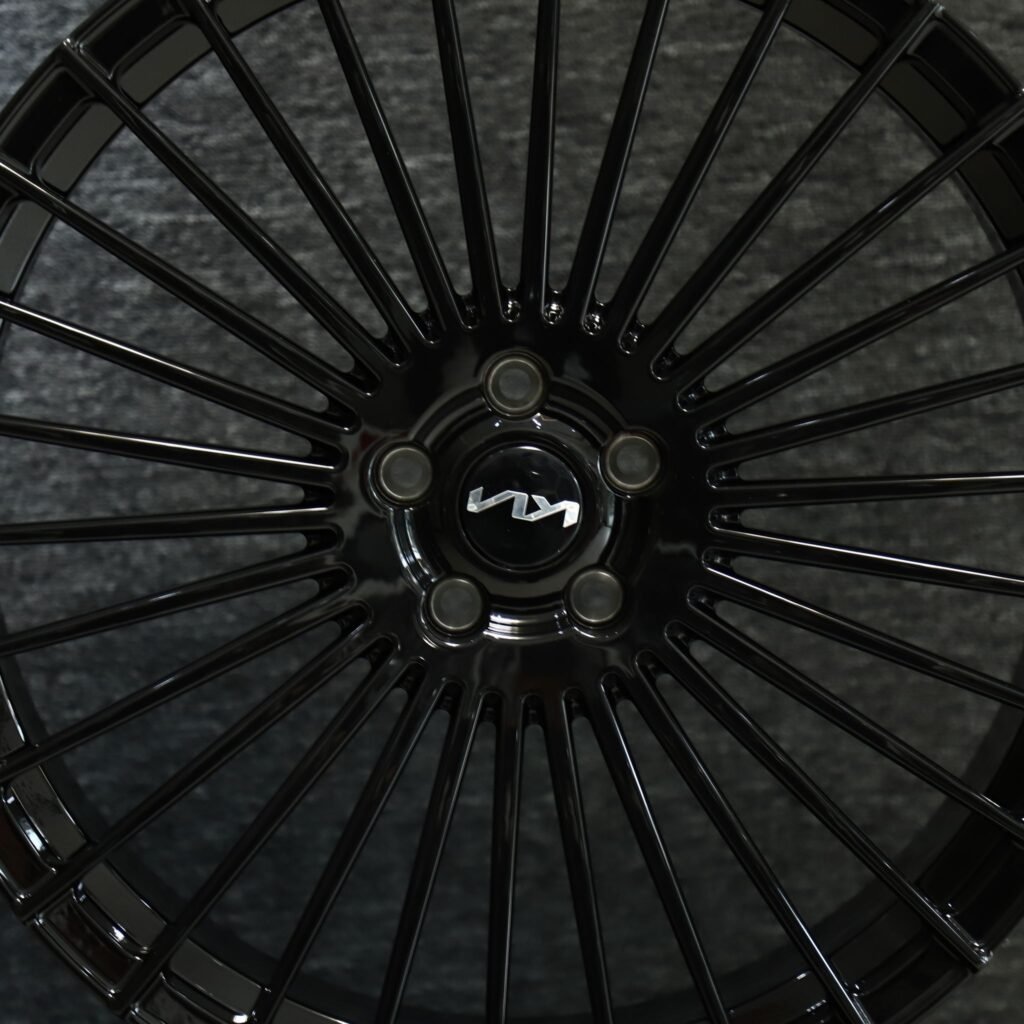 BMW M4 F82 wheels – Gloss Black Multi-Spoke, lip and barrel detail