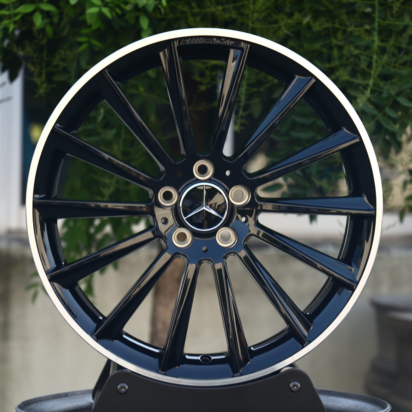 Mercedes-Benz E-Class wheels – Gloss Black Multi-Spoke Machined Lip, front view
