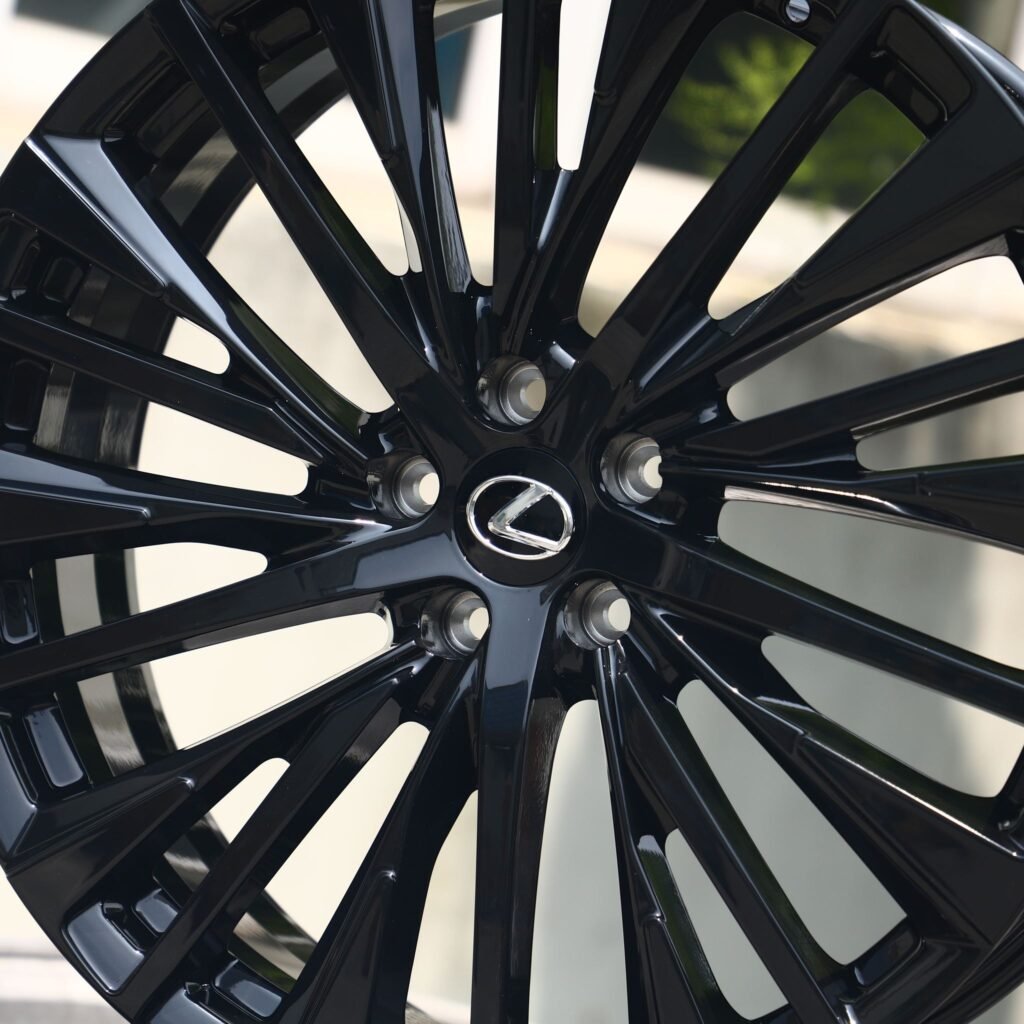 Lexus GS wheels – Gloss Black Multi-Spoke Split, lip and barrel detail