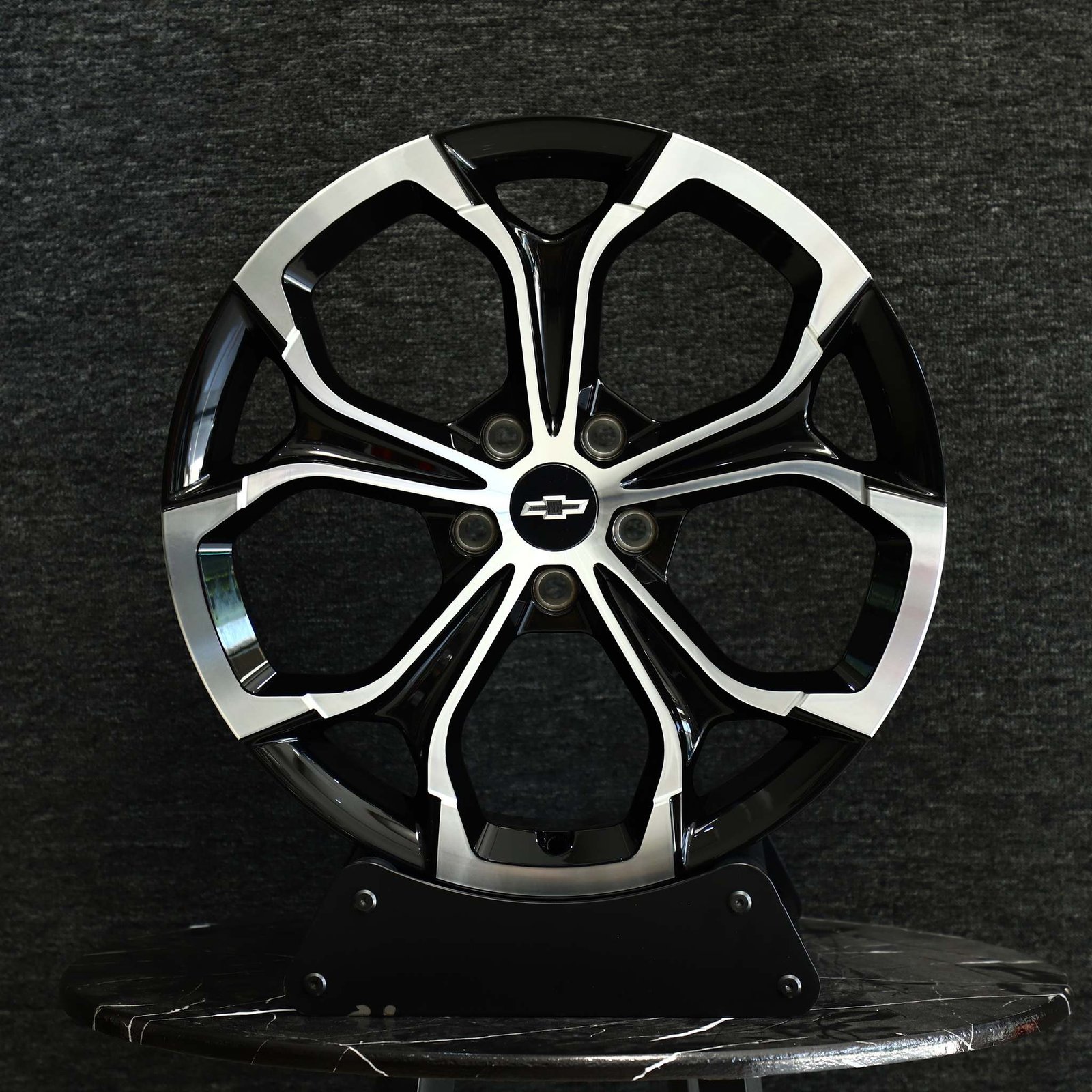 Chevrolet Camaro wheels – Gloss Black Petal, front view