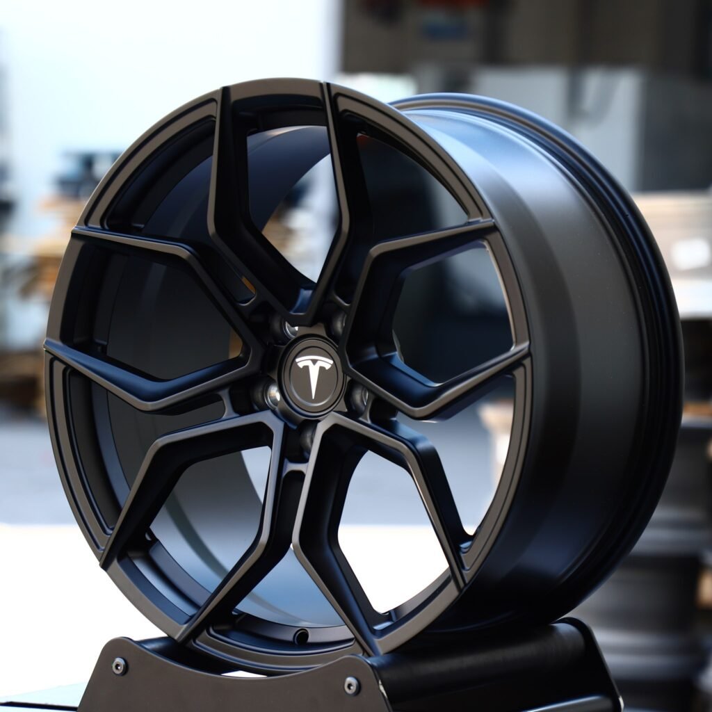 Tesla Model S wheels – Gloss Black Petal, angled view