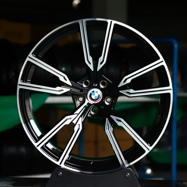 BMW M3 wheels – Black / Machined Petal Machined Face, front view