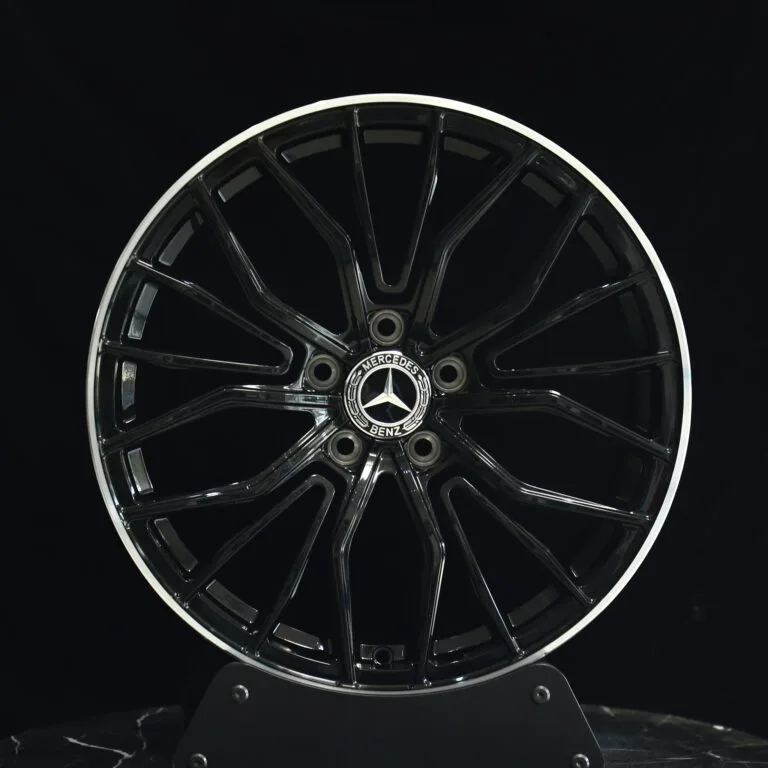 Mercedes-Benz E-Class / S-Class Forged Wheels – Gloss Black Petal Machined Lip, front view