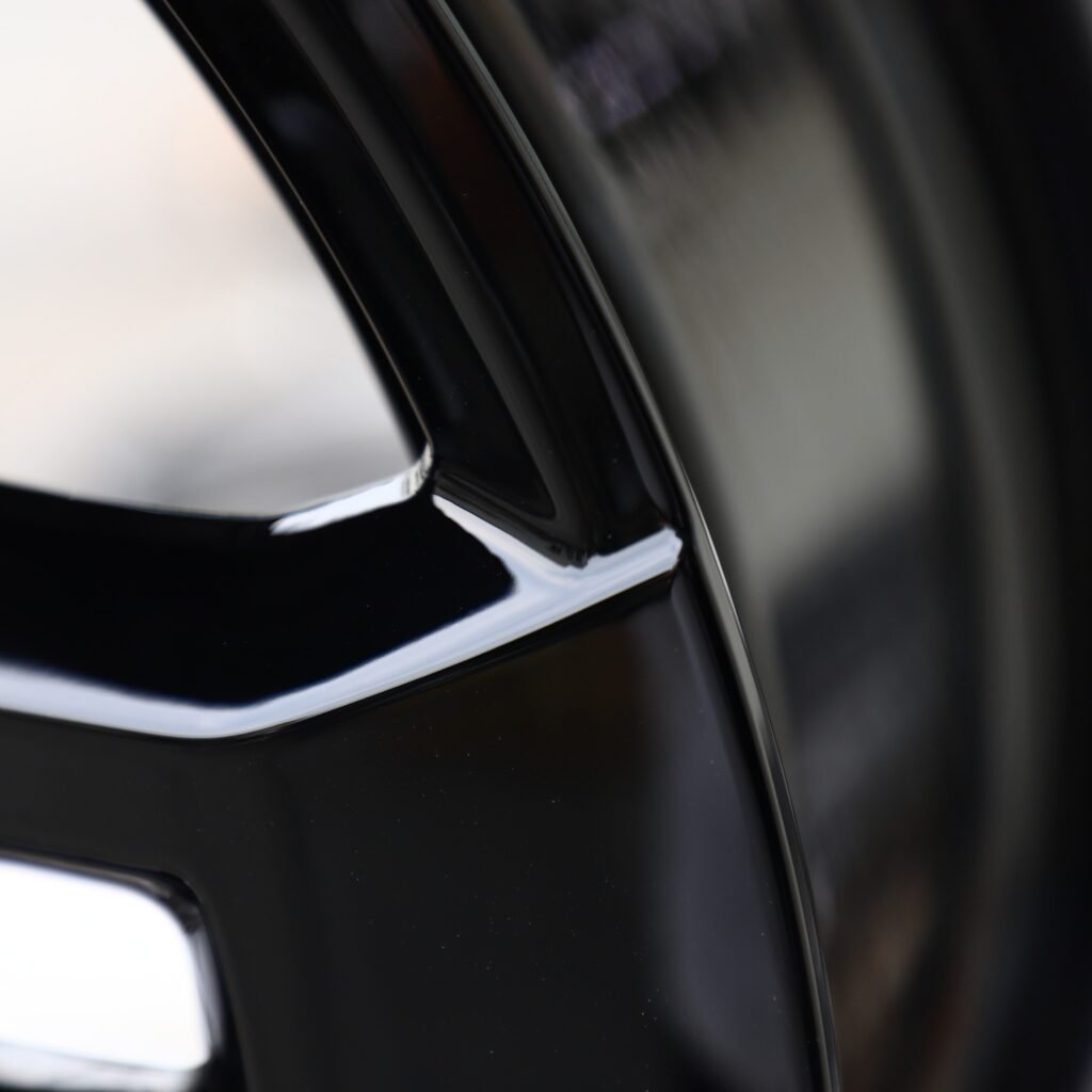 Chevrolet Silverado 1500 wheels – Gloss Black Petal, lip and barrel detail
