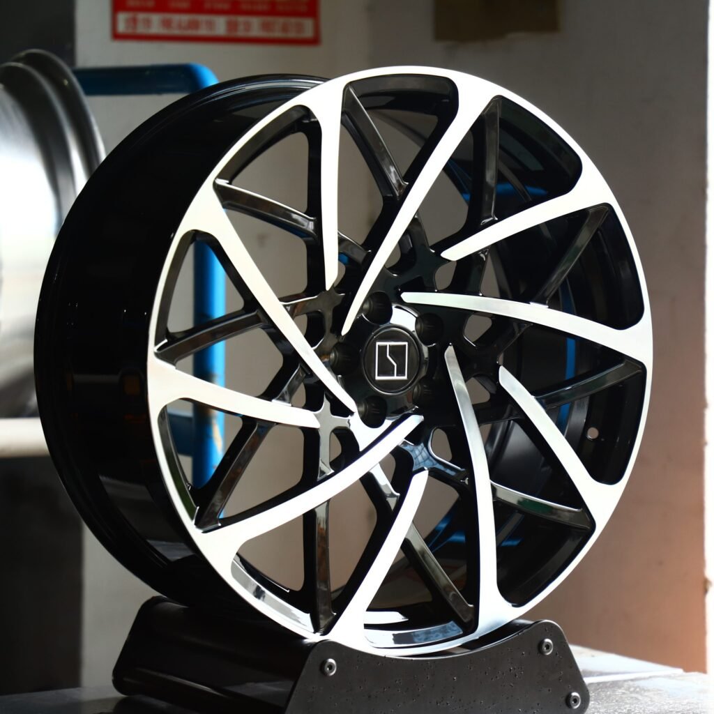 BMW 5 Series wheels – Gloss Black Split Machined Face Directional, angled view
