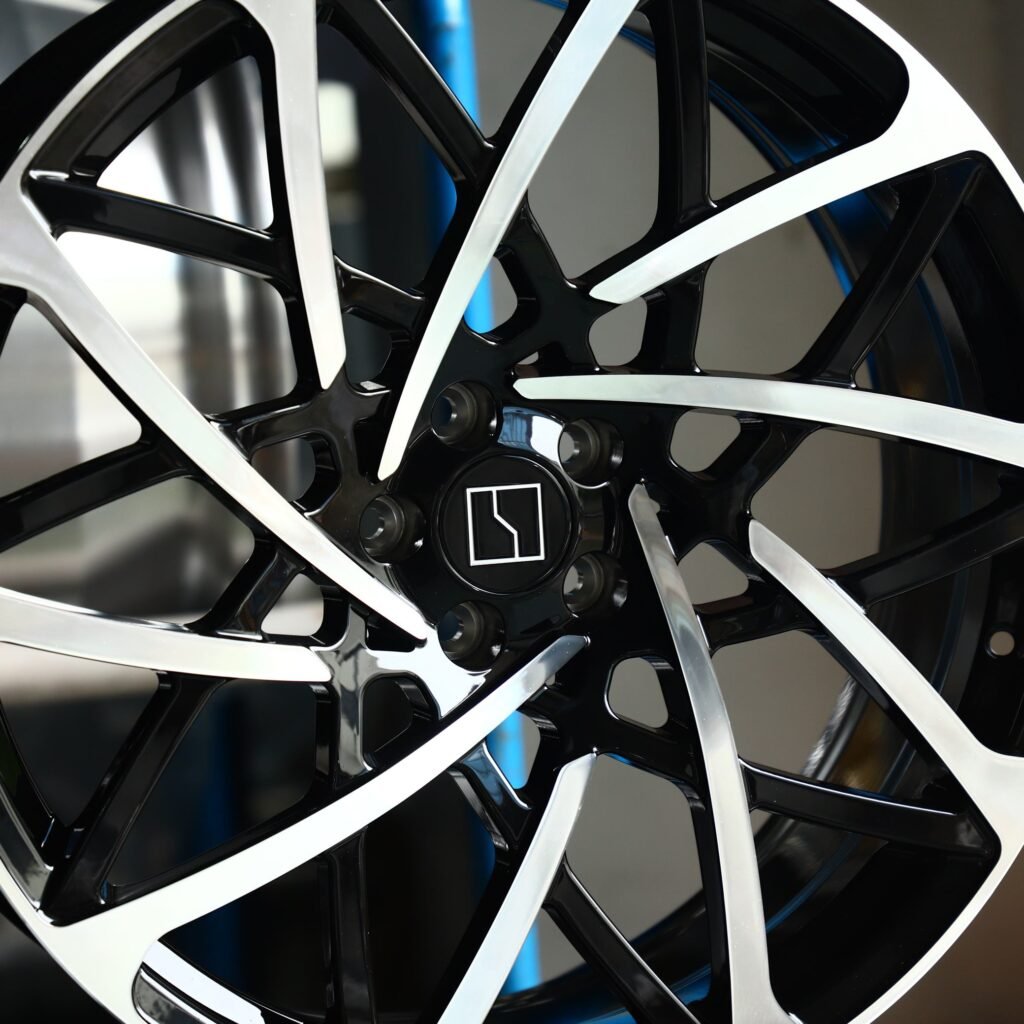 Audi A4 B9 wheels – Gloss Black Split Machined Face Directional, lip and barrel detail