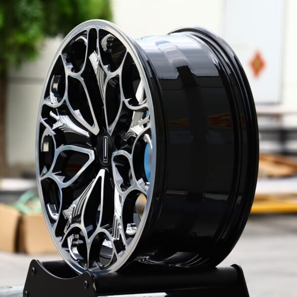 Audi A6 wheels – Black / Machined Petal-Mesh, front view
