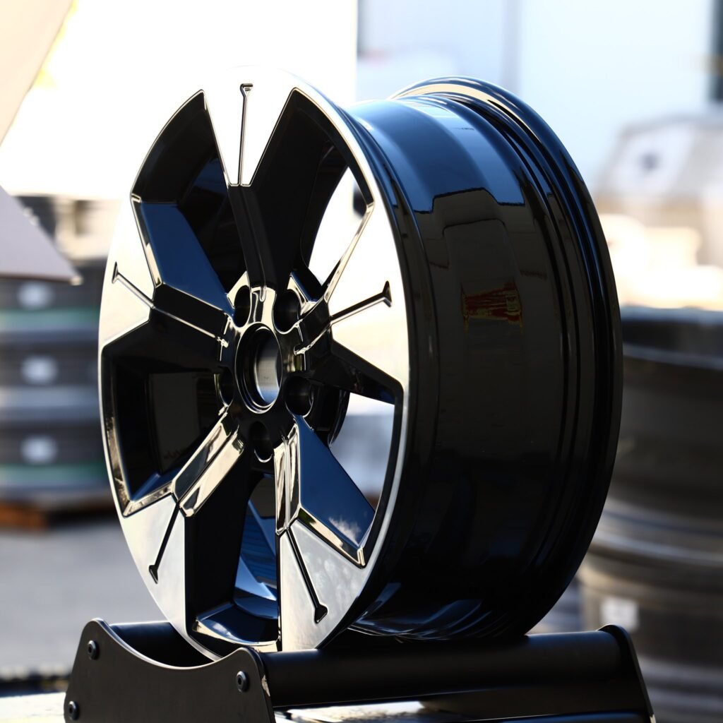 5x130 wheels – Gloss Black Split Machined Face, side view