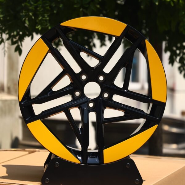 Porsche 911 wheels – Yellow / Black 5 Twin-Spoke, front view