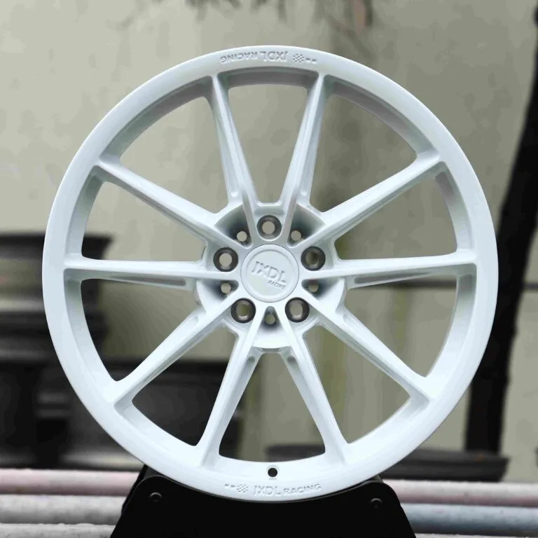 BMW M3 / Audi RS5 Forged Wheels – Gloss White 10-Spoke Racing, front view