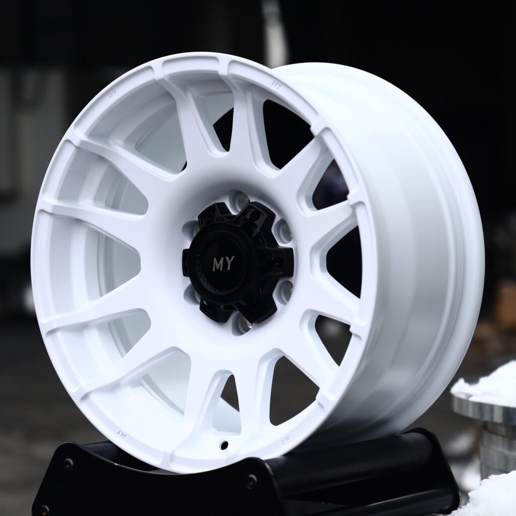 Chevrolet Silverado wheels – Gloss White 10-Spoke, angled view