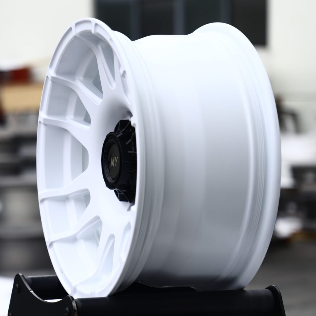 6x135 wheels – Gloss White 10-Spoke, side view