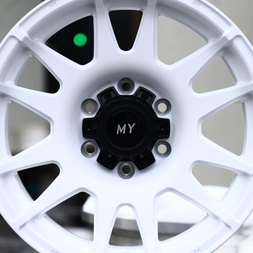 Toyota 4Runner wheels – Gloss White 10-Spoke, lip and barrel detail