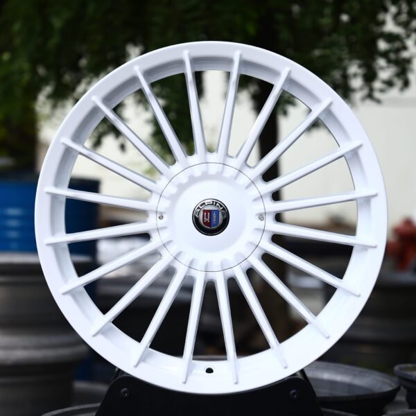 BMW M3 wheels – Gloss White 20-Spoke (Alpina-Style), front view