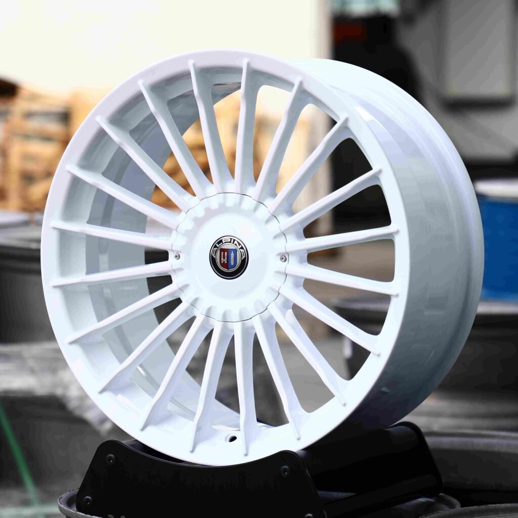 Gloss White 20-Spoke Racing Forged Wheels - BMW M3 / Audi RS5 Fitment (5-Lug) view 2
