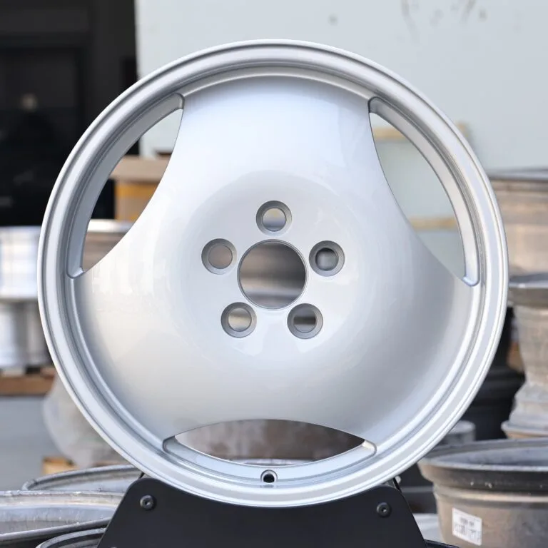 Audi A6 wheels – Gloss White 3-Spoke Full-Face, front view