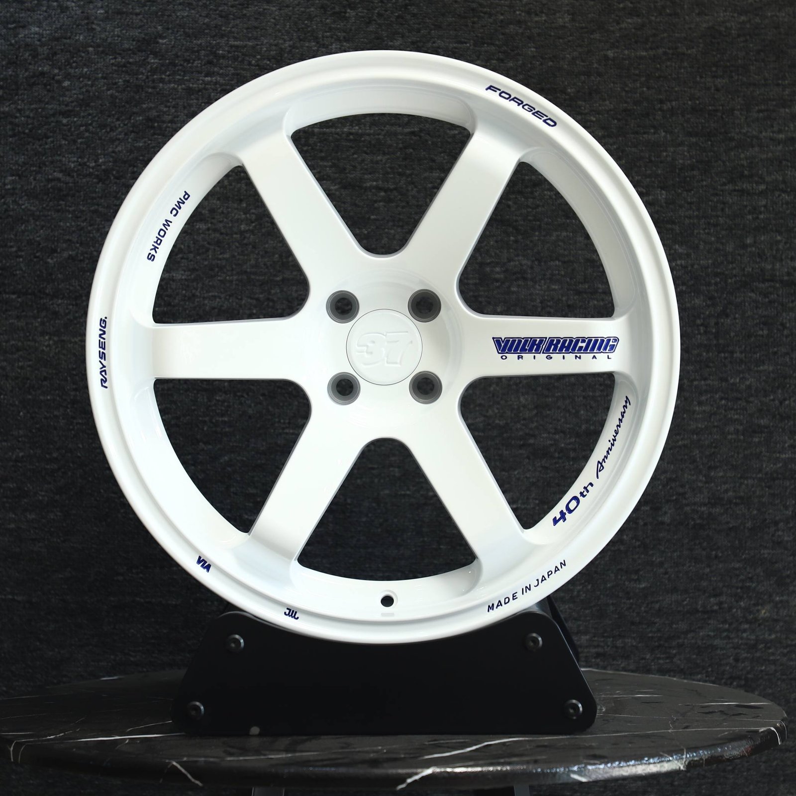 Toyota GR86 wheels – Gloss White 6-Spoke (Rays TE37-Style), front view