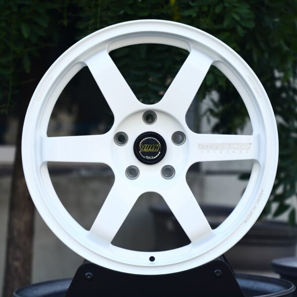 Toyota GR86 wheels – TE37 Saga Gloss White 6-Spoke (Rays-Style), front view
