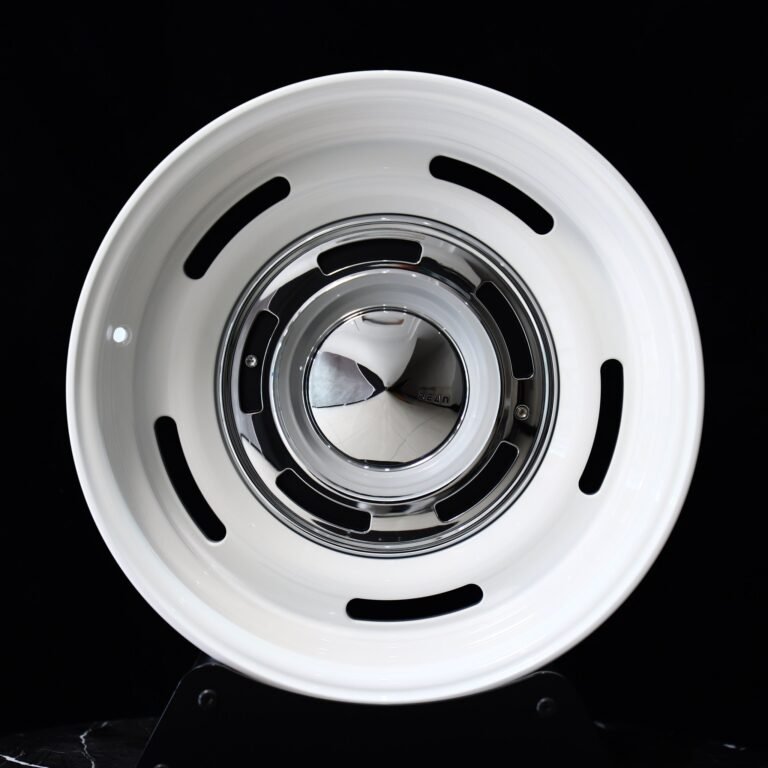 Suzuki Jimny wheels – Gloss White Deep Lip, front view
